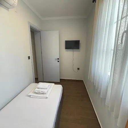 Mara Koeyici לינה וארוחת בוקר Çeşme