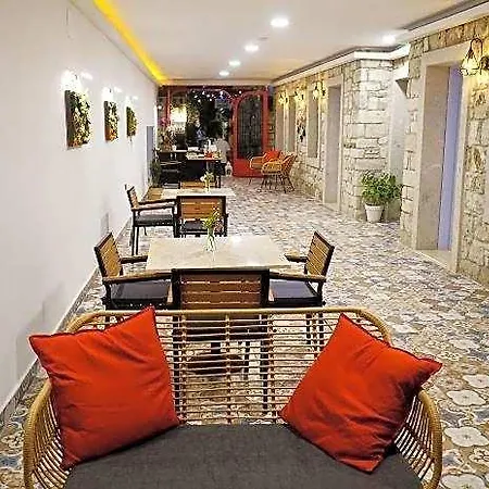 Bed & Breakfast Mara Koeyici 3*